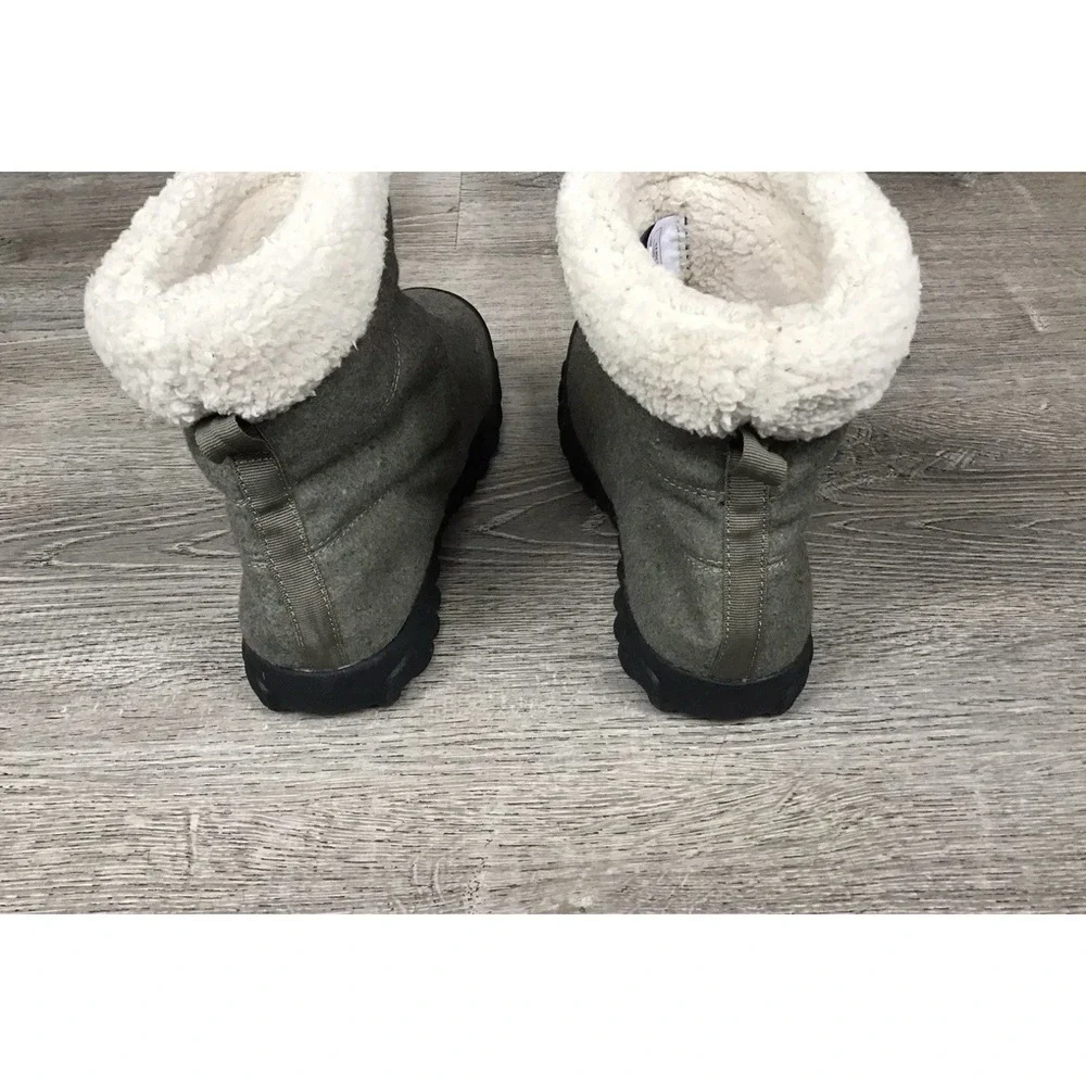 BOGS Women's B Moc II Slipper Dark Green Size 7 Winter Snow Boots